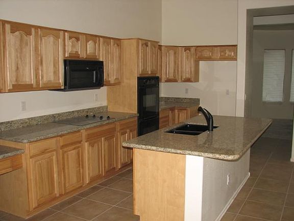 3rd image of 606 W LOS CARRALES Drive
