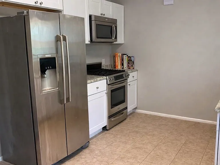 1817 N Nursery Rd — Photo 3