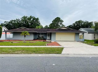 17826 Sunrise Dr, Lutz, FL 33549