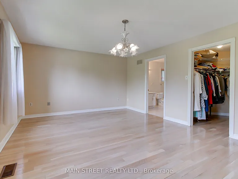 223 Burns Blvd — Photo 15