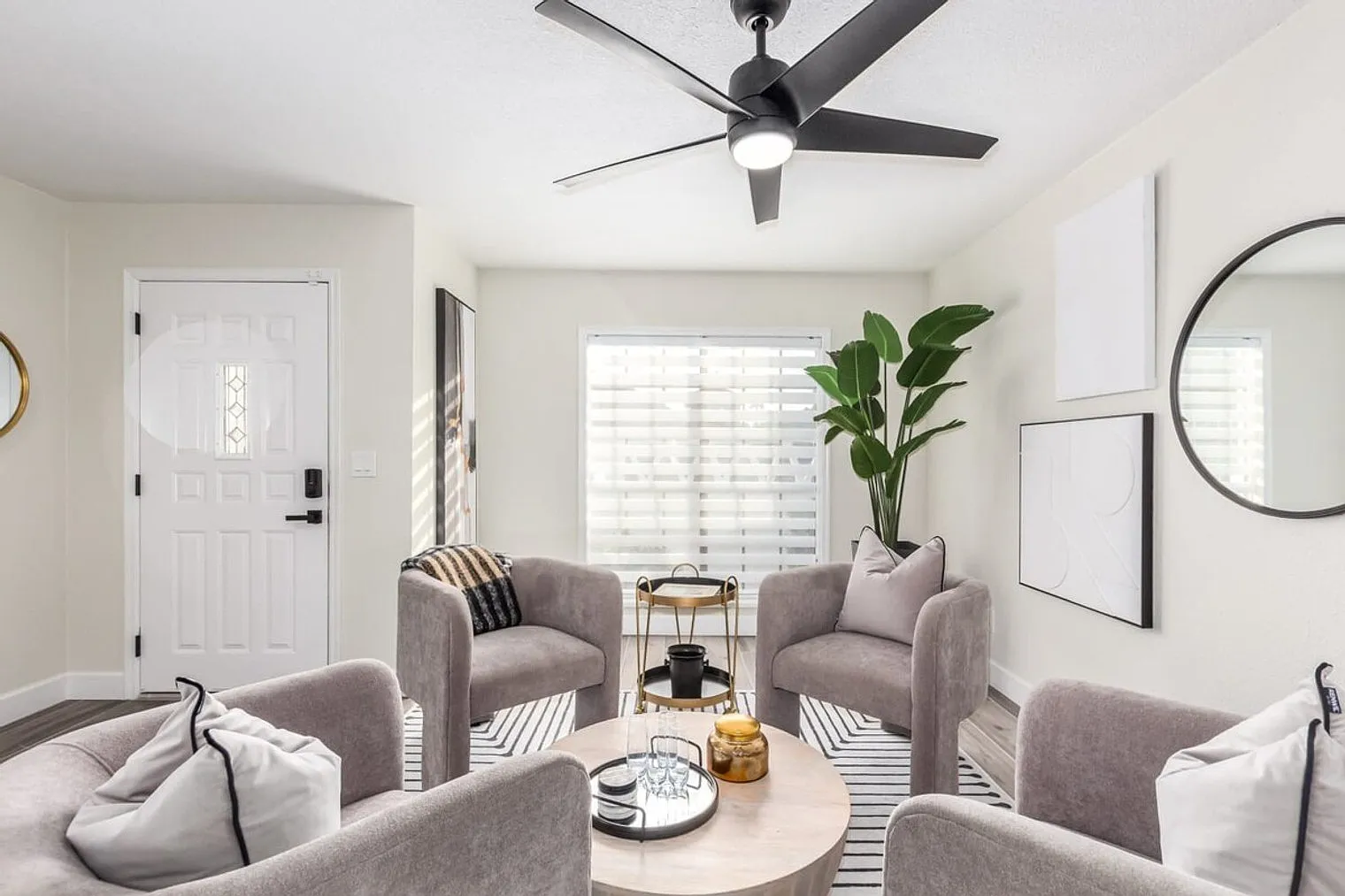 4 bed, 3.0 bath, 2292 sqft, $6,657 — Photo 3