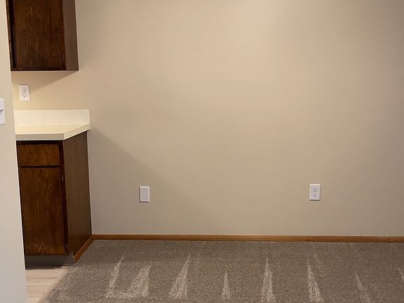 5th image of 2715 W Euclid Ave #101