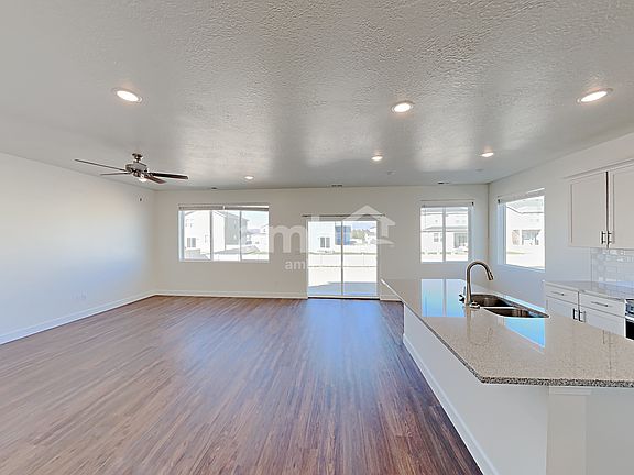 5th image of 311 N Gibbons Ln