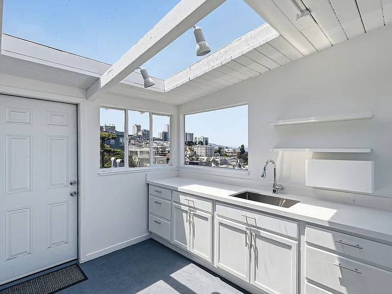 1818 Taylor St — Photo 37