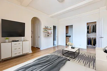 Rented by Manhattan Realty Group