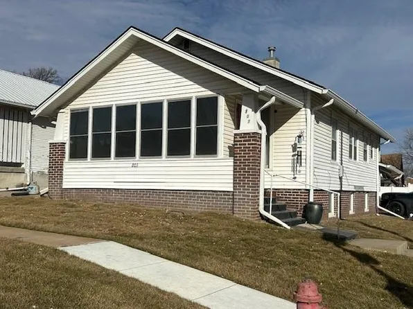 803 S G St, Broken Bow, NE 68822