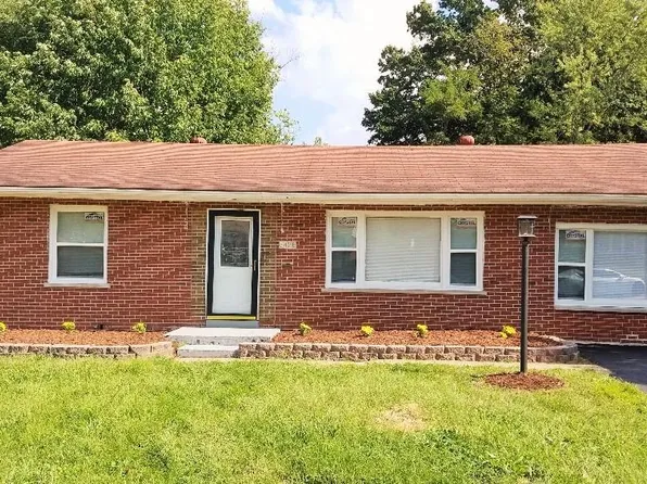 8426 Falmouth Dr, Saint Louis, MO 63121