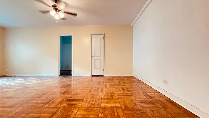 Sold by Winzone Realty Inc | media 4