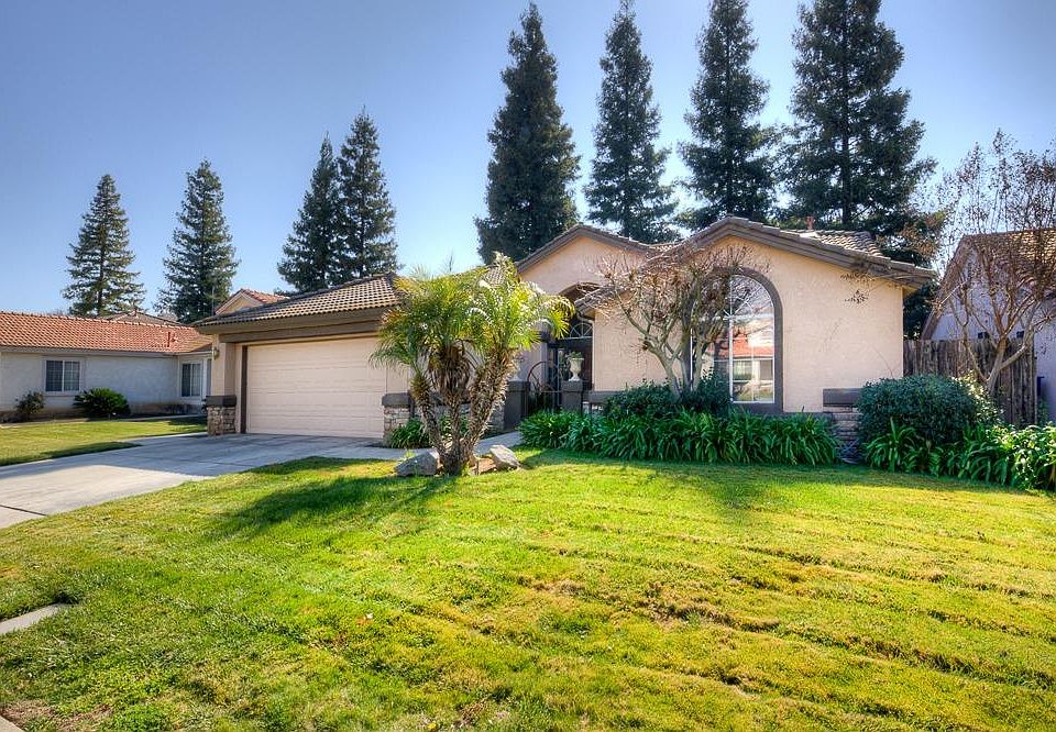 2nd image of 5961 W Minarets Ave