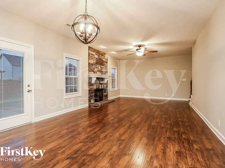 1034 Christian James Ct — Photo 2