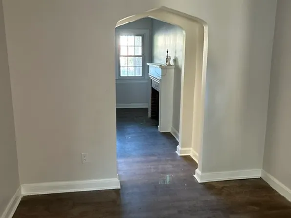 327 Knickerbocker Rd, Tenafly, NJ 07670
