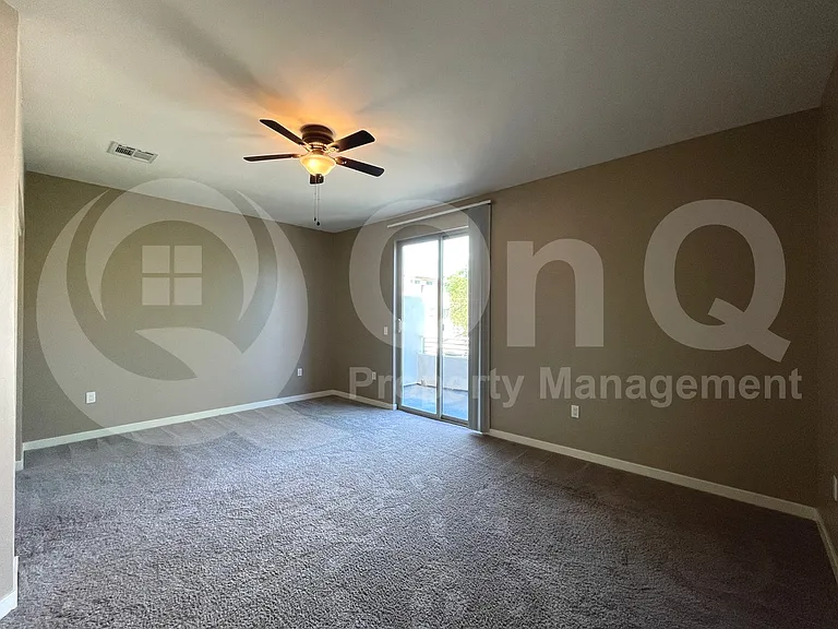 1264 E Curry Rd — Photo 14