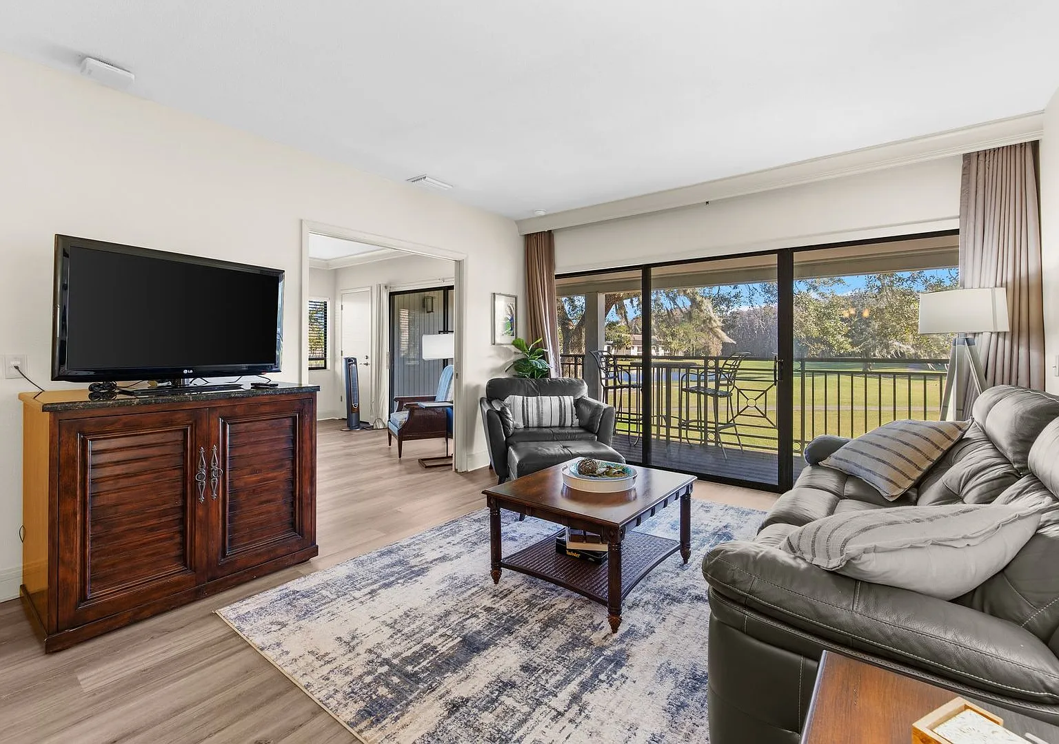 Furnished Resort 2/2 Condo, on Golf Course, Lake Views — Photo 1
