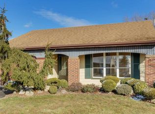 94 Redhill Rd, Manchester, NJ 08759