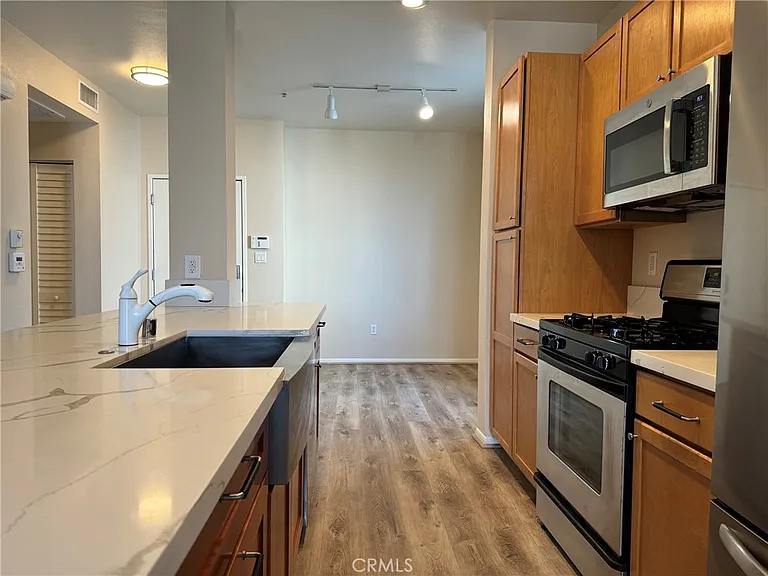 6400 Crescent #313 — Photo 8