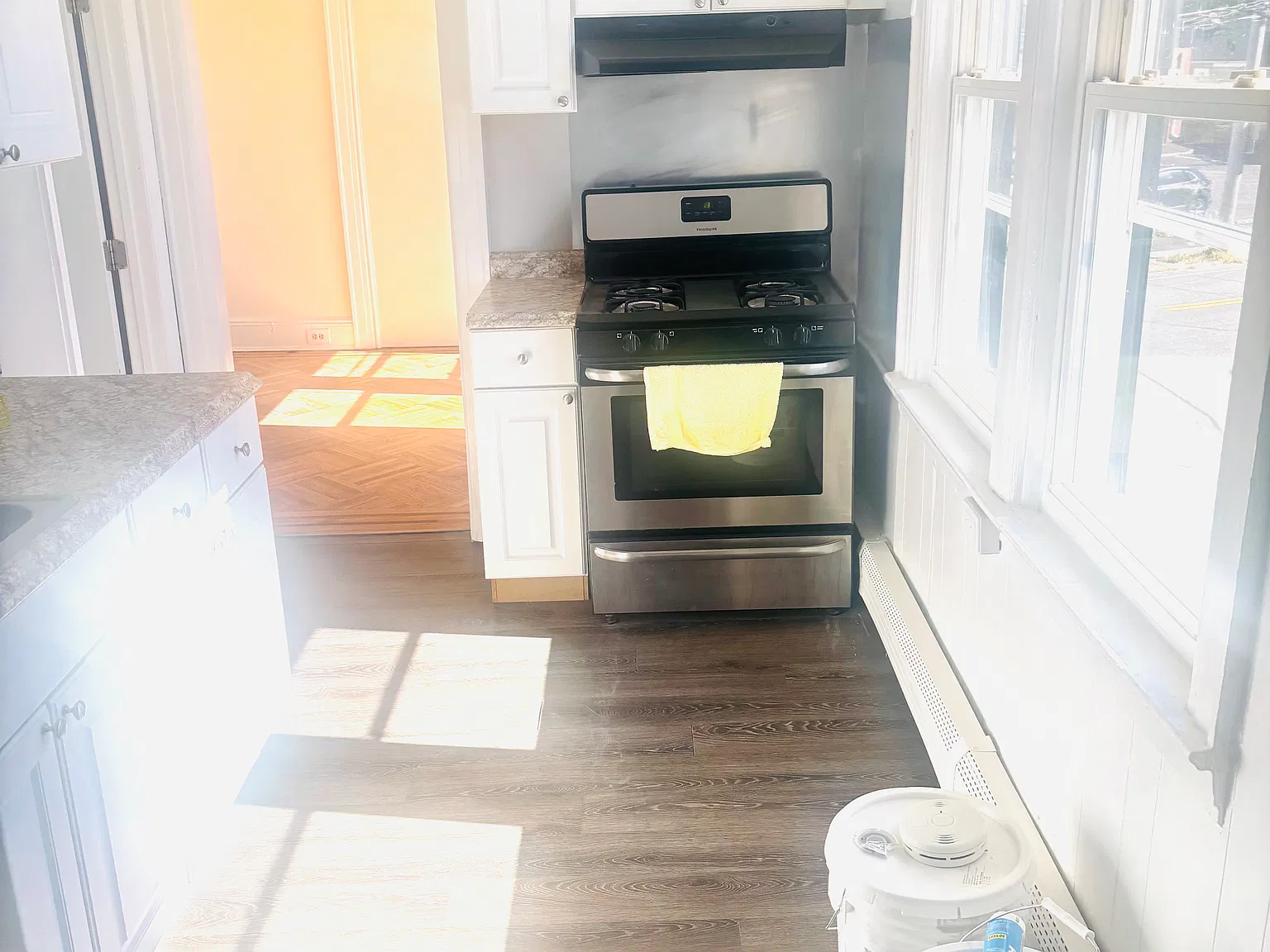 2 bed, 650 sqft, $2,800 — Photo 2