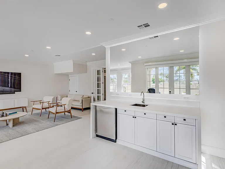 27 Marina Gardens Dr — Photo 14
