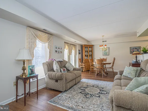607 Brandon Rd, Norristown, PA 19403