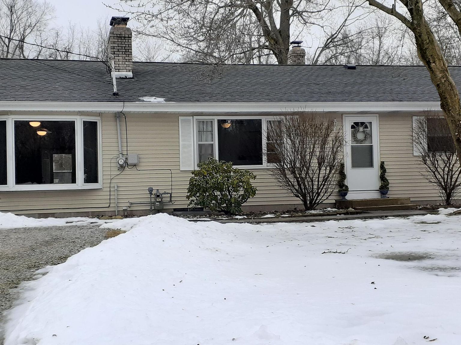 942 Clay St, Niles, MI 49120 Zillow