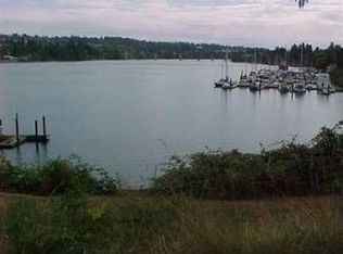 1950 Taft Ave, Bremerton, WA 98312