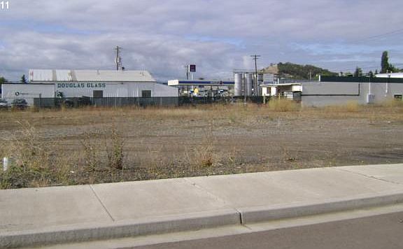 4th image of 1929 NE Diamond Lake Blvd
