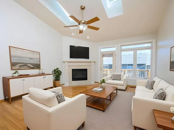 1825 SE Hickory Cir, Waukee, IA 50263