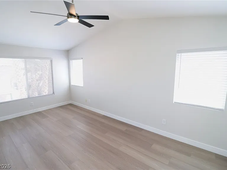 9450 Spellman Ct — Photo 6