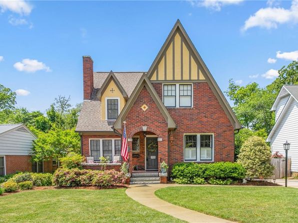 705 Twyckenham Dr, Greensboro, NC 27408