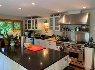 15 Marble Ave, Waldoboro, ME 04572