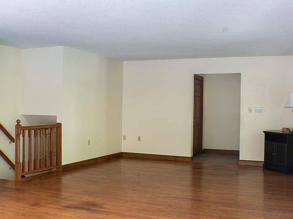 5th image of 129 Chapelwood Ln