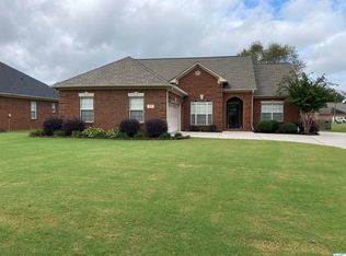 55 Eagle Wing Dr, Decatur, AL 35603