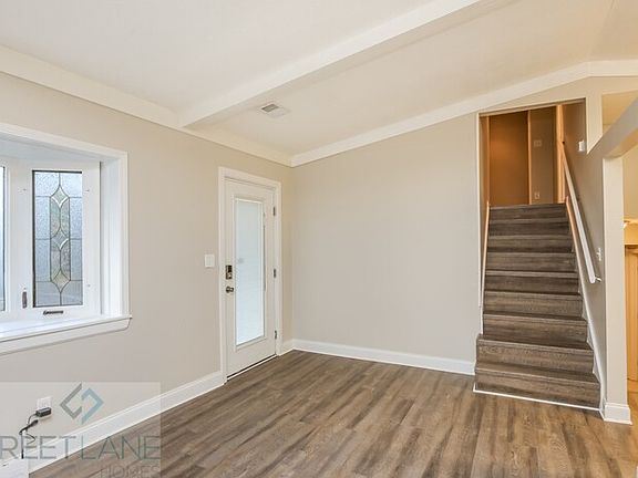 3rd image of 2853 Five Oaks Cir