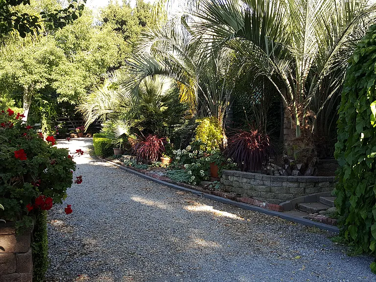 Blohm Ave E — Photo 20