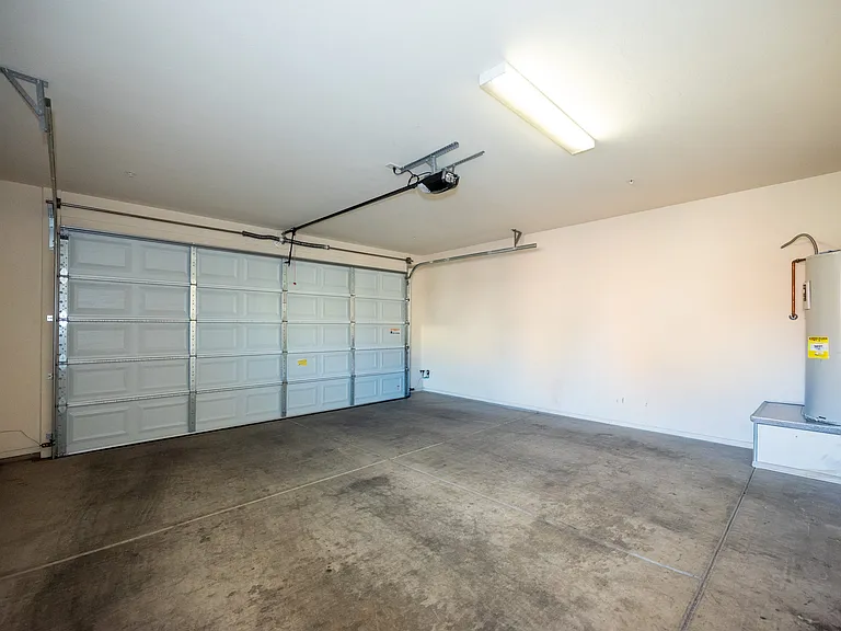 2390 E Blue Diamond Dr — Photo 16