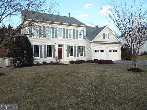 3rd image of 125 Longfellow Dr