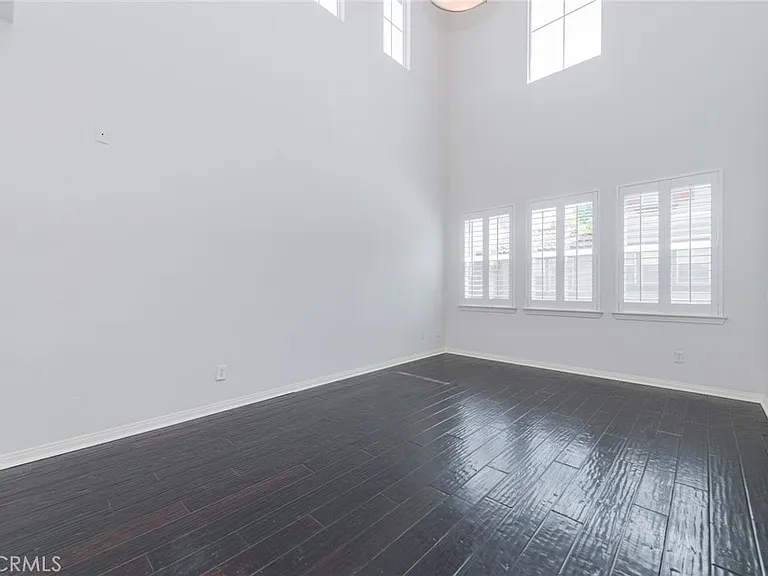 128 Coral Rose — Photo 9