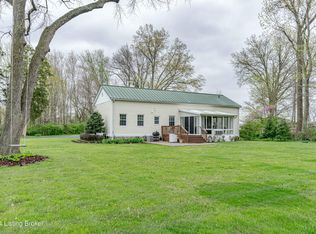 3814 Old School House Rd, Louisville, KY 40229