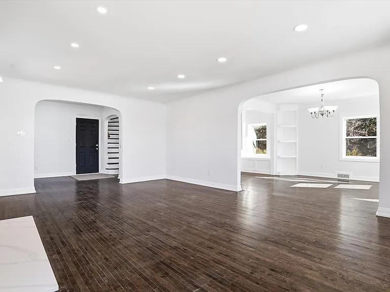 297 E Lakeview Ave #0 — Photo 23