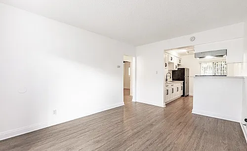 12520 Lakewood Blvd Photo 1