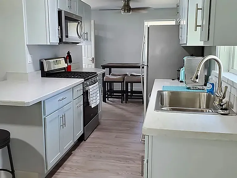7281 Lake Rd #5 — Photo 3