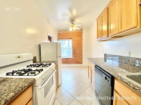 4th image of 800 N Las Palmas Ave APT 202