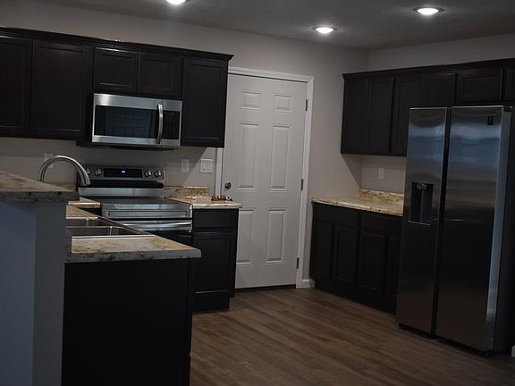 4th image of 117 Springlake Ave