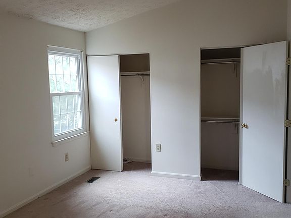 4th image of 895 Bayridge Dr