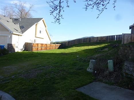 2nd image of 208 Willow Springs Dr