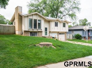 15329 W St, Omaha, NE 68137