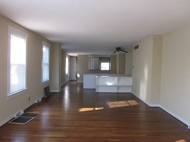 1 bed, 1700 sqft, $2,150 — Photo 3