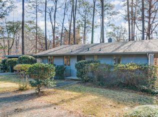 425 Brookside Dr, Chapel Hill, NC 27516