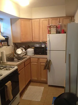 Rented by Halvatzis Realty | media 2