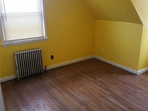3rd image of 119-50 198th St #2