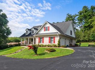 227 Sugar Hollow Rd, Hendersonville, NC 28739